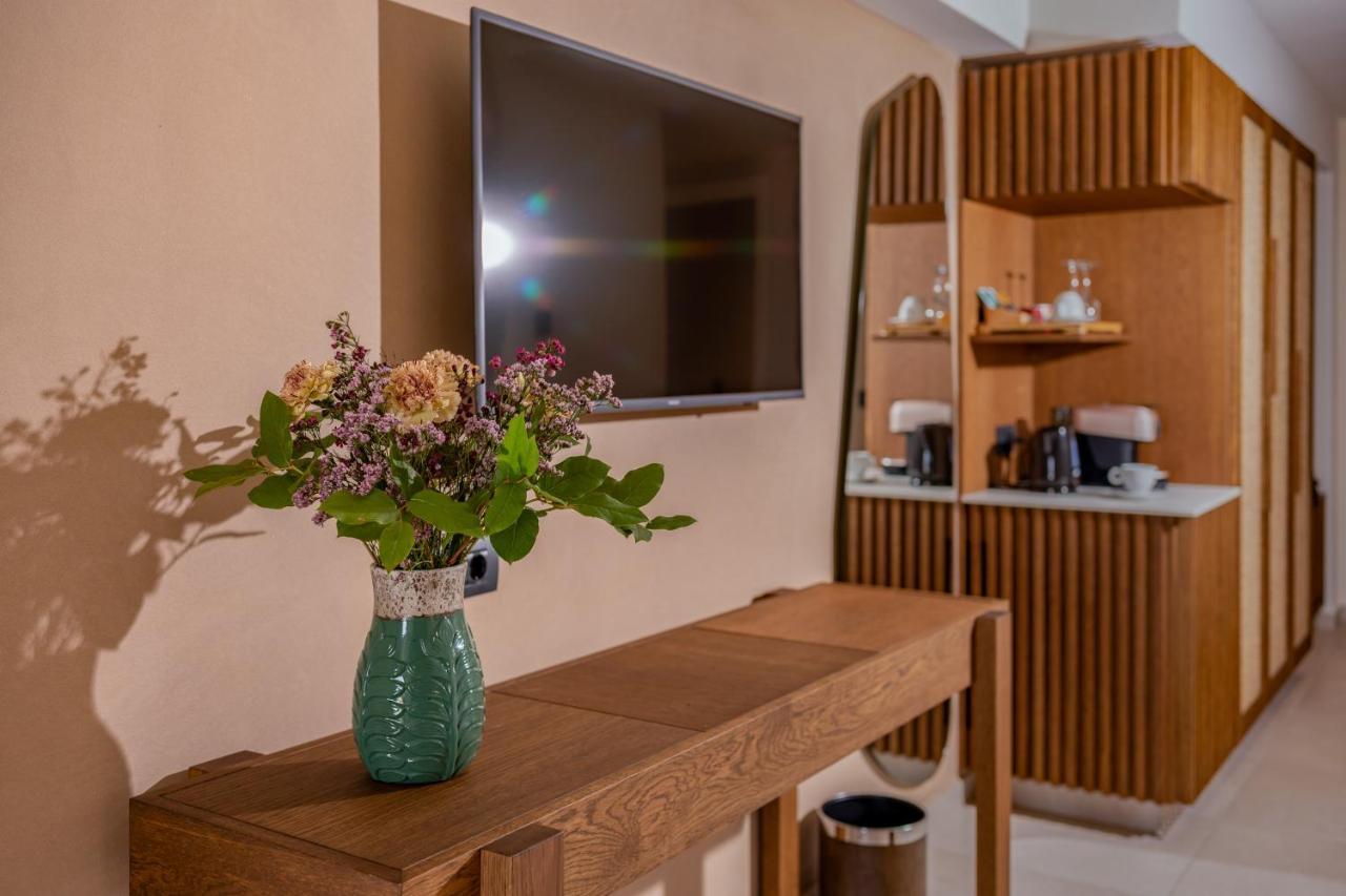 Minos Ambassador & - Adults Only 5*
