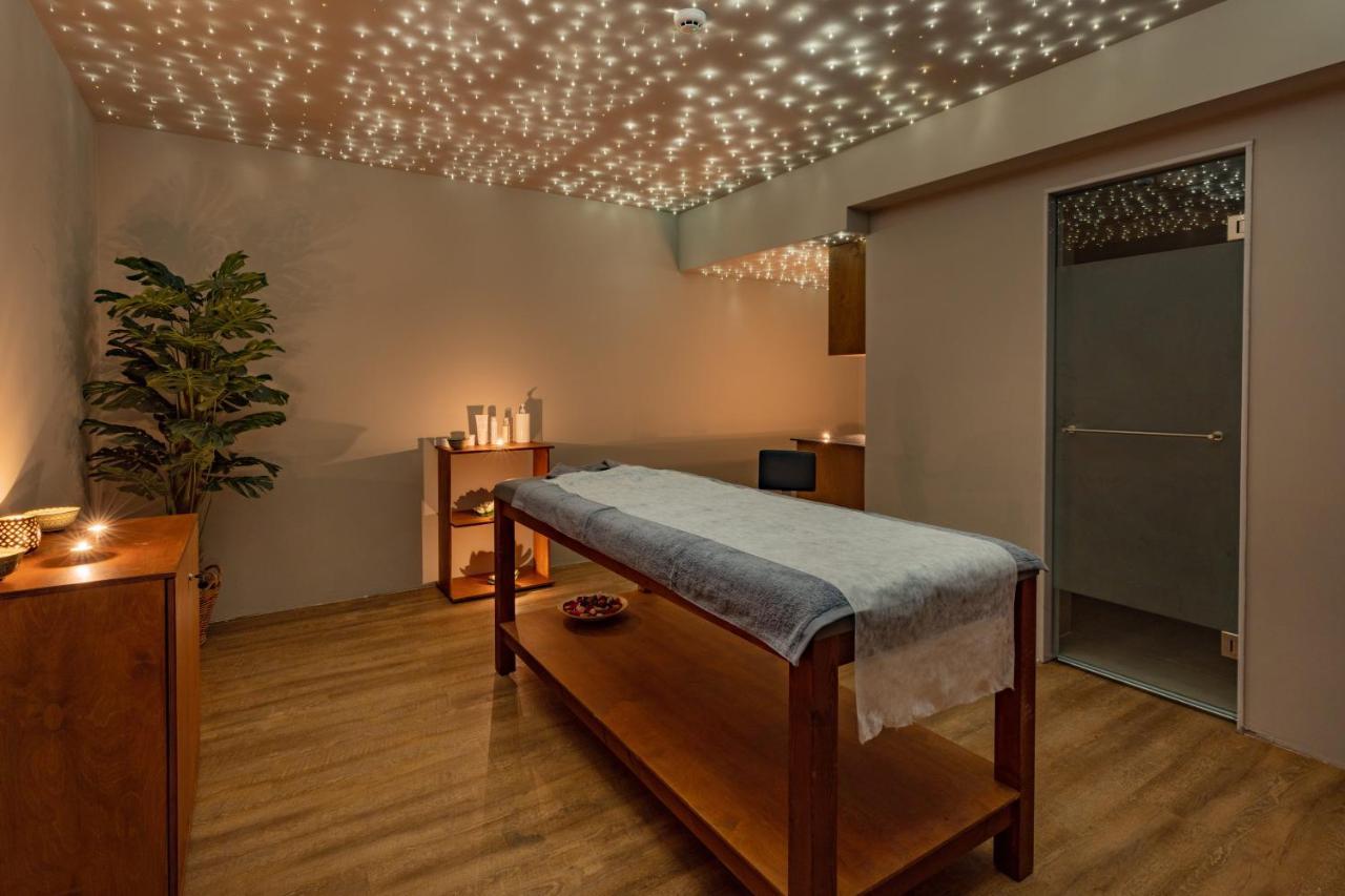 Minos Ambassador & - Adults Only 5*